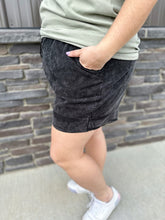 Load image into Gallery viewer, Marqui Shorts - Curvy (FINAL SALE)
