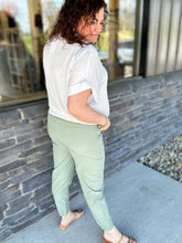 Load image into Gallery viewer, Moxie Capri Jogger-Curvy (FINAL SALE)
